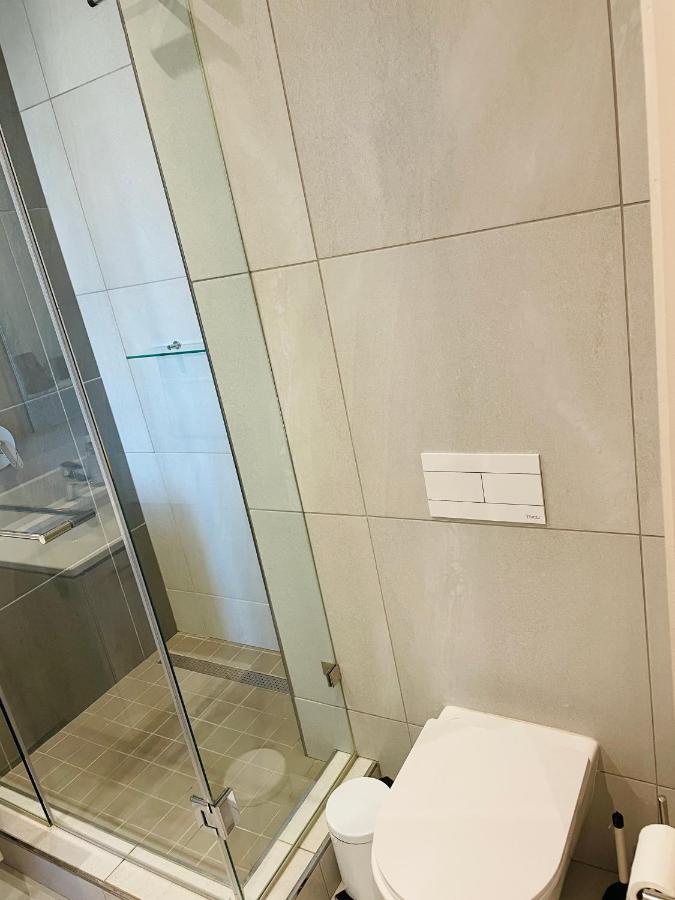 Menlyn Maine Trilogy Hotel Претория Экстерьер фото